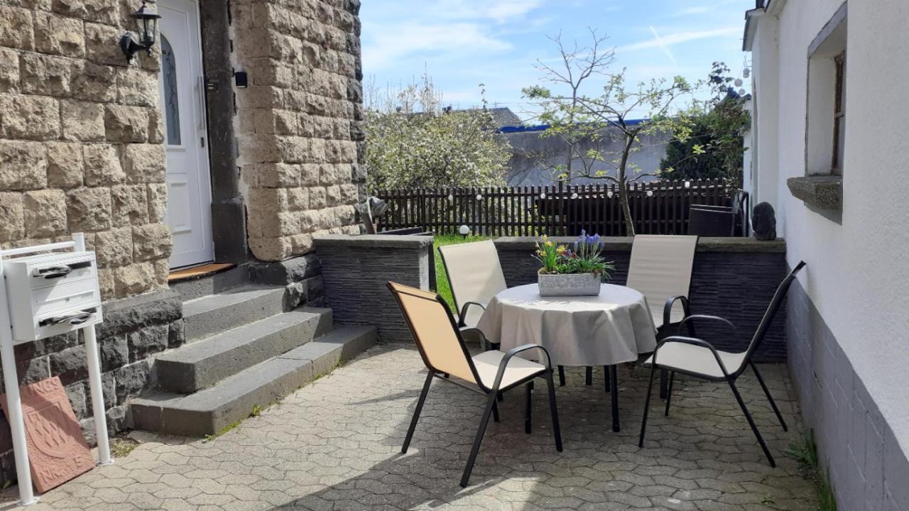 Ferienwohnung Am Vulkanpfad Ettringen  Екстериор снимка